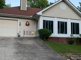 420 Woodlawn Dr, Fairfield Bay, AR 72088