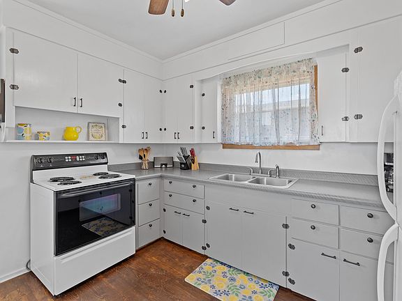5th image of 920 Gordon St