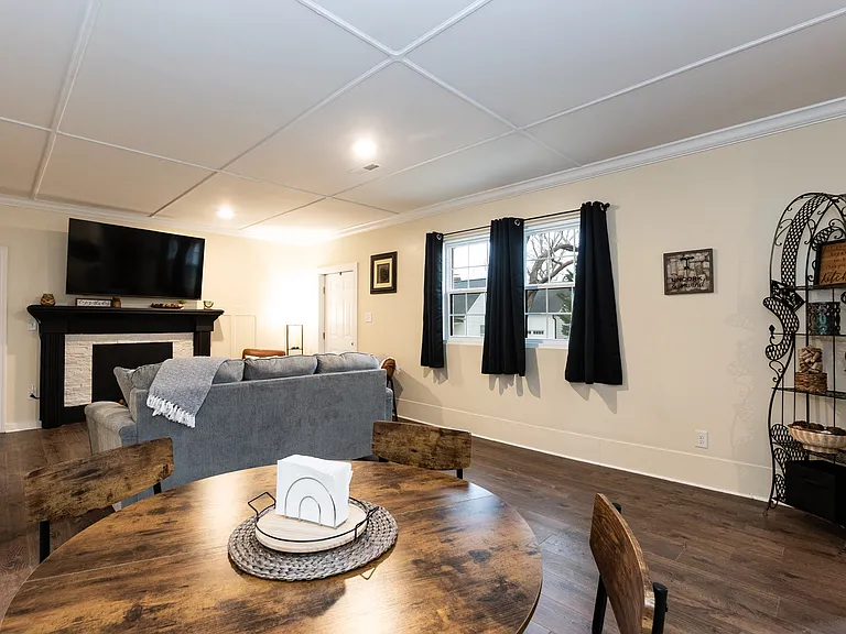 701 Elizabeth Ave — Photo 14