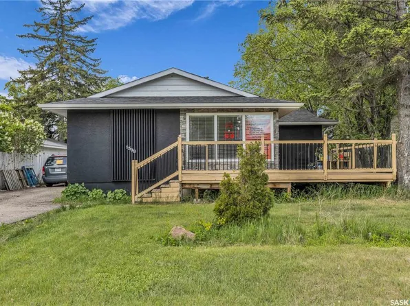 1308 Preston AVENUE S, Saskatoon, SK S7H 2V4