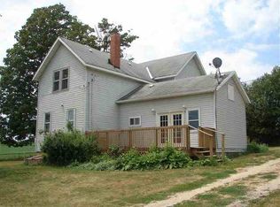 10792 E Greenvale Rd, Stockton, IL 61085