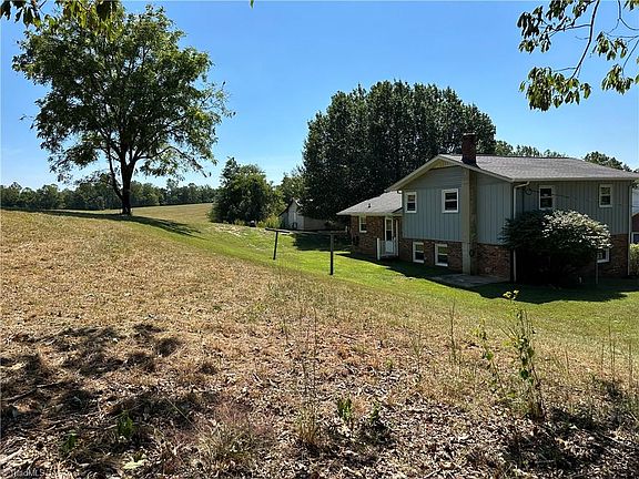 4th image of 3978 Hatchers Chapel Rd
