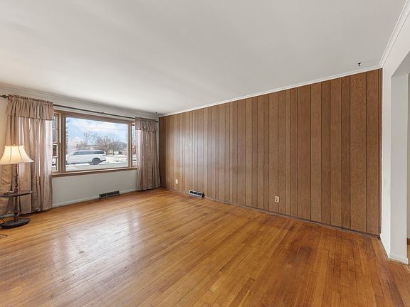 5th image of 10901 S Nagle Ave