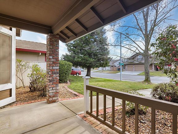 5th image of 1520 Steinbeck Dr