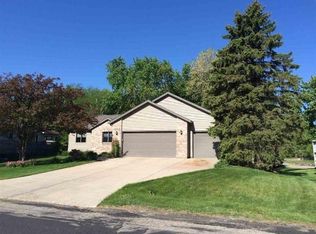 123 Sunrise Ln, Fall River, WI 53932