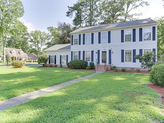 2nd image of 70 Carriage Hill Dr