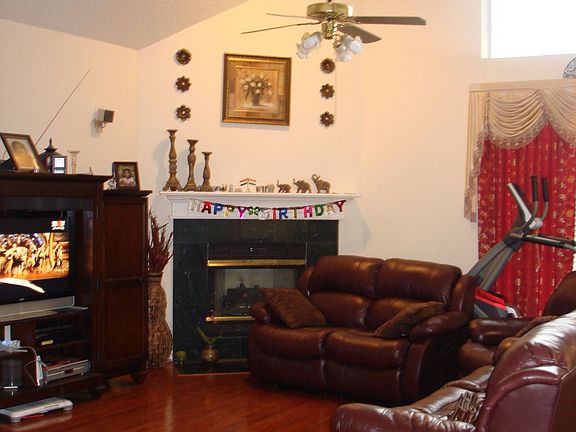 3rd image of 9722 Cliffside Dr