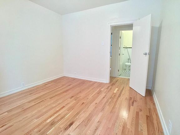 5th image of 30 Cooper St APT 1C