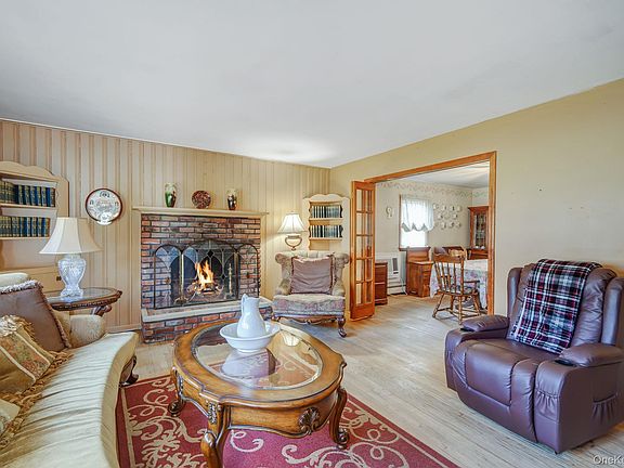 4th image of 34 Oxbow Road