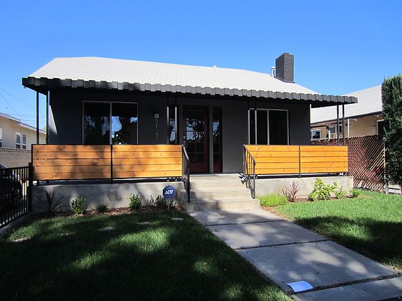 2nd image of 3127 La Clede Ave