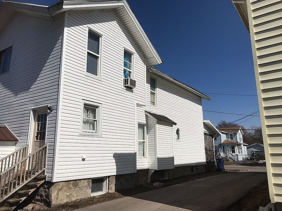2nd image of 23 Erie St