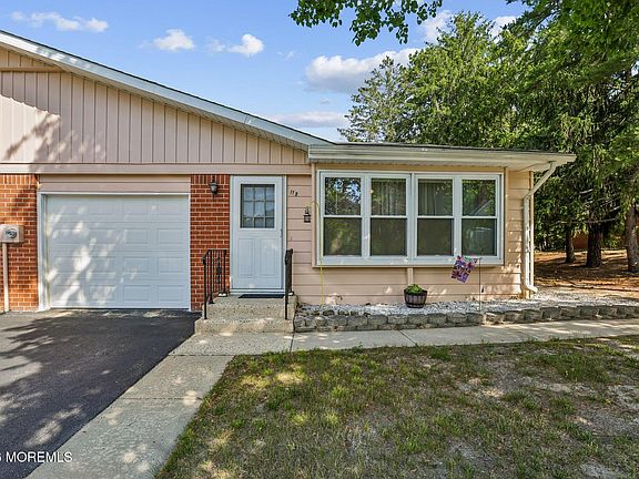 2nd image of 11 B Moccasin Drive