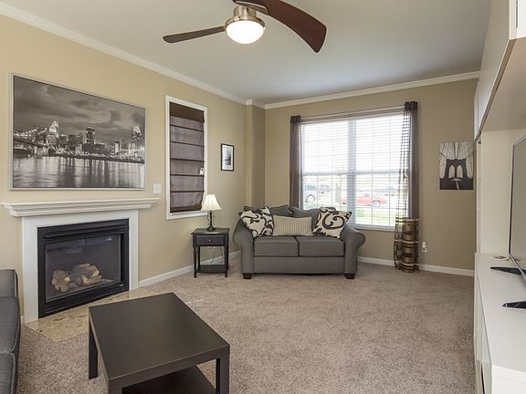 4th image of 10222 Waterford Ct