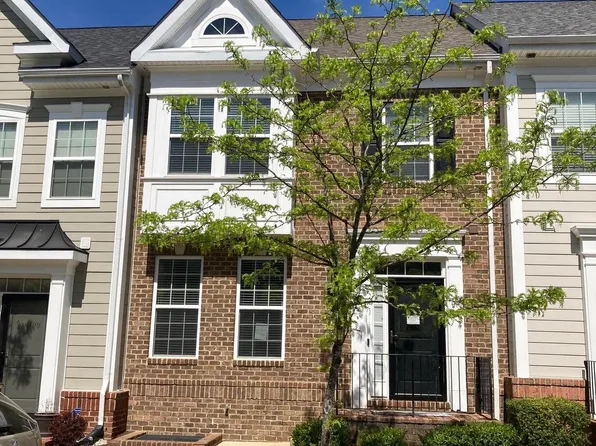 18 Derby Dr, La Plata, MD 20646