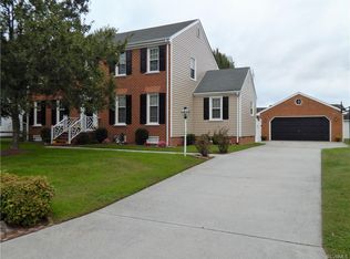 112 Honeycreek Ct, Colonial Heights, VA 23834
