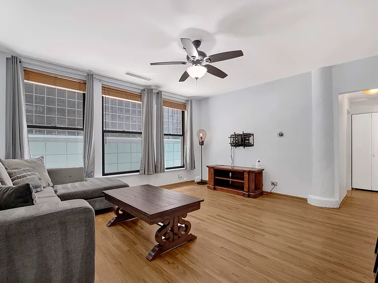 431 S Dearborn St #309 — Photo 3