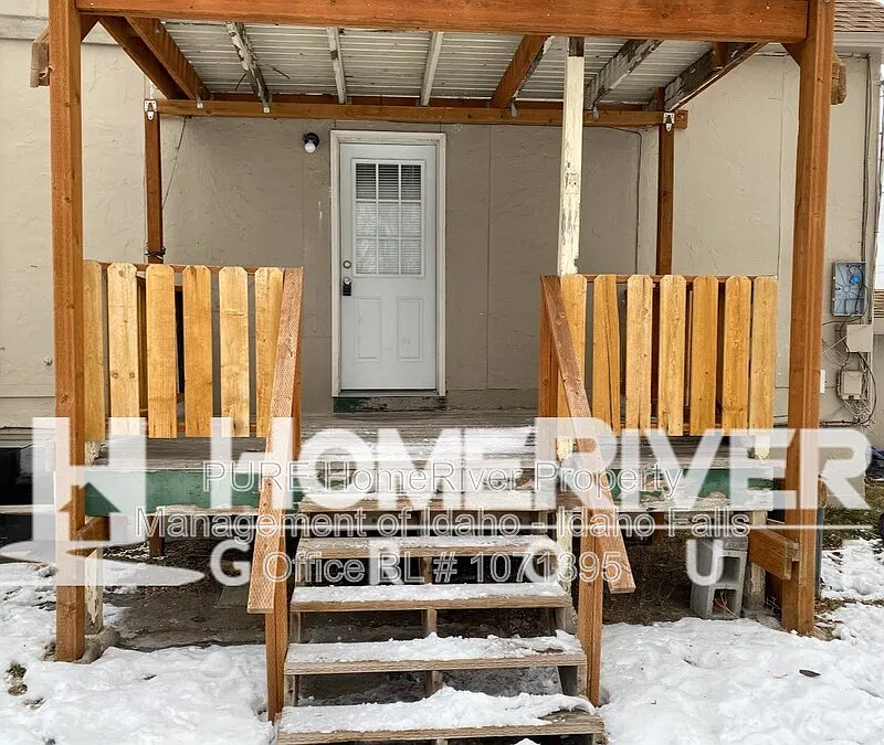 1350 Lake Ave