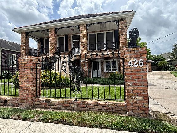 2nd image of 426 1st Ave