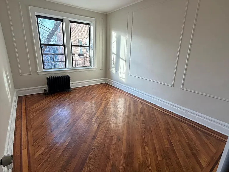 210 Roseville Ave — Photo 3