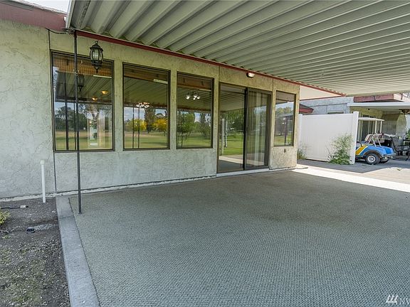 3rd image of 1326 Road F8 NE APT 106