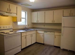 2 Culdaff St #B, Easthampton, MA 01027