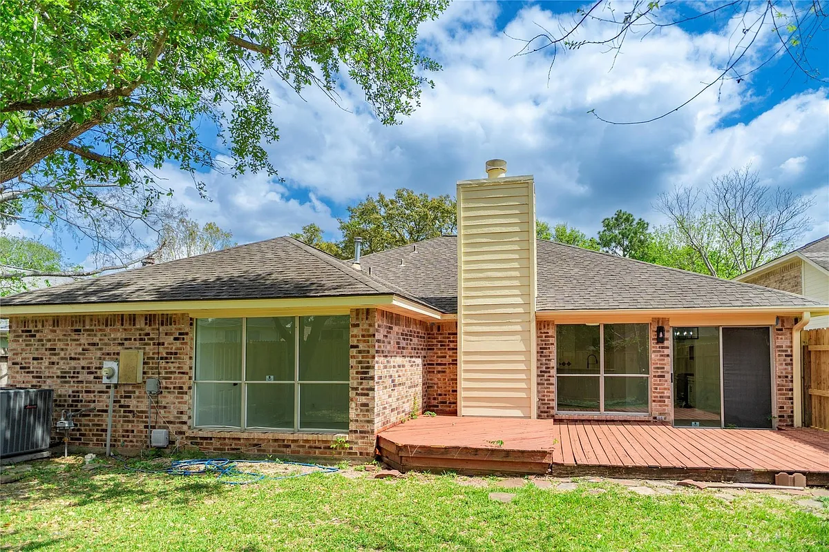 Building Photo - 16342 Maple Downs Ln
