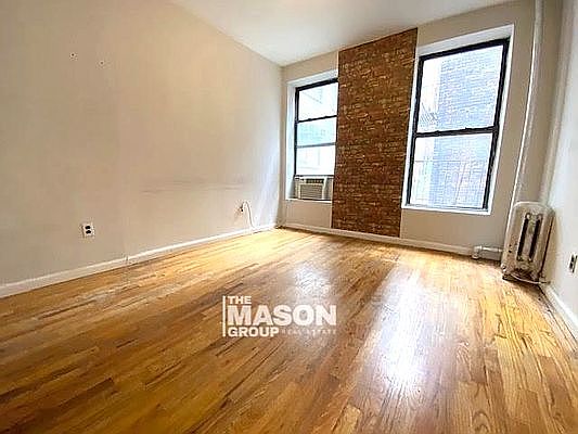 3rd image of 456 9th Ave #3A