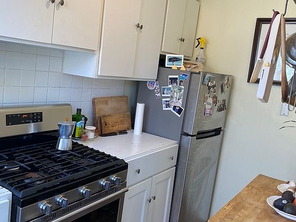 4th image of 331 Greene Ave APT 3