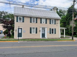 217 S Main St #B, Woodstock, VA 22664