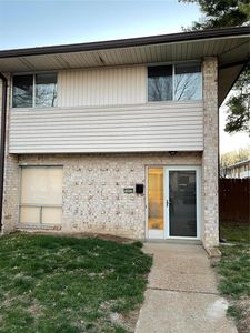 10052 Sakura Dr, Saint Louis, MO, 63128