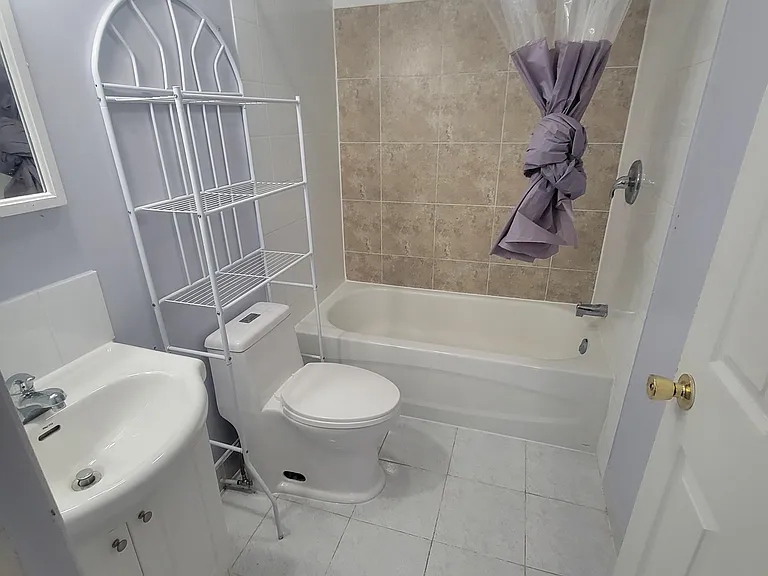 32 Windermere Ave #1 — Photo 7
