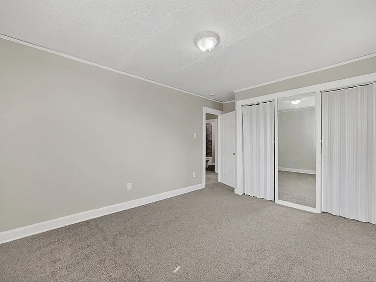 16934 Ilene St — Photo 16