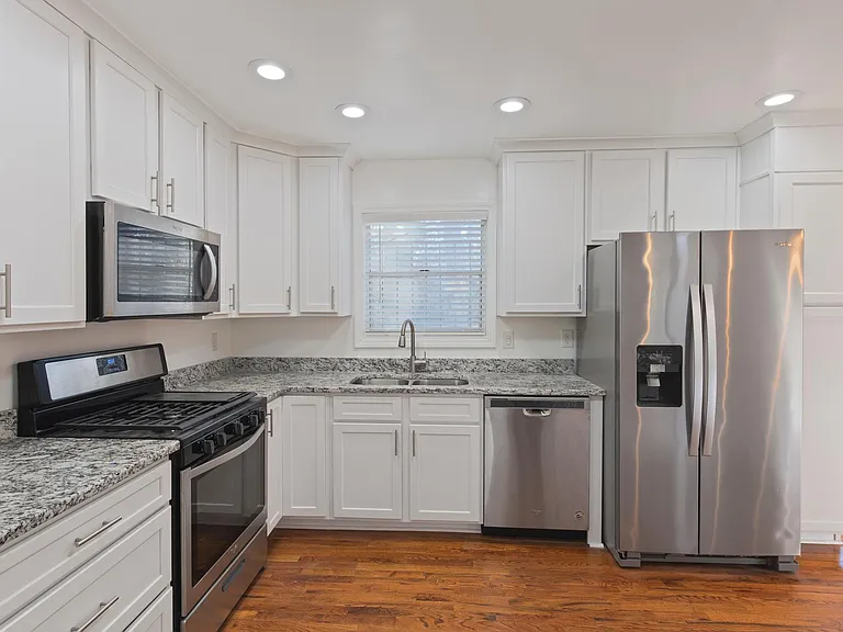 939 Kings Grant Dr NW — Photo 8