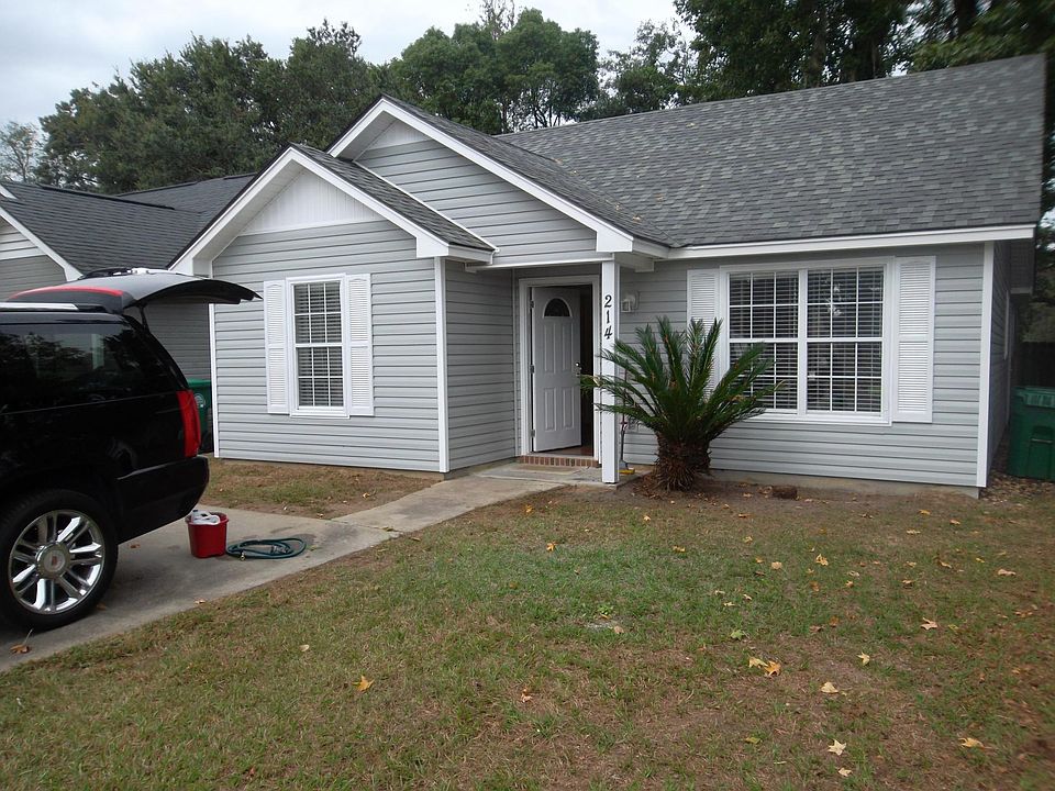 1st image of 214 Blue Pool Dr