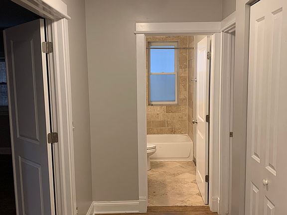 5th image of 1524 W Birchwood Ave #G