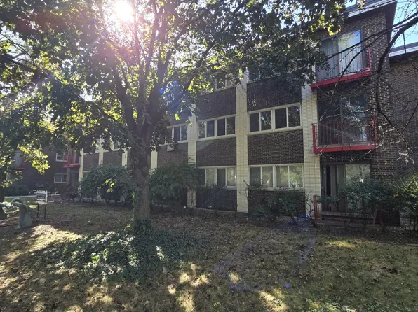 8524 Skokie Blvd APT 2A, Skokie, IL 60077
