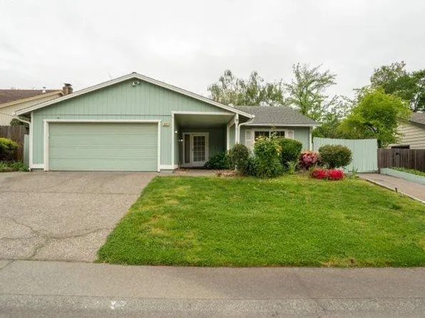 1457 Love Way, Auburn, CA 95603