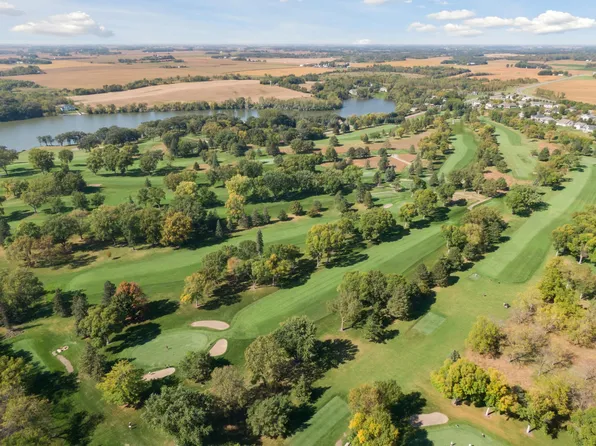 972 Rolling Greens Ln NW, Hutchinson, MN 55350