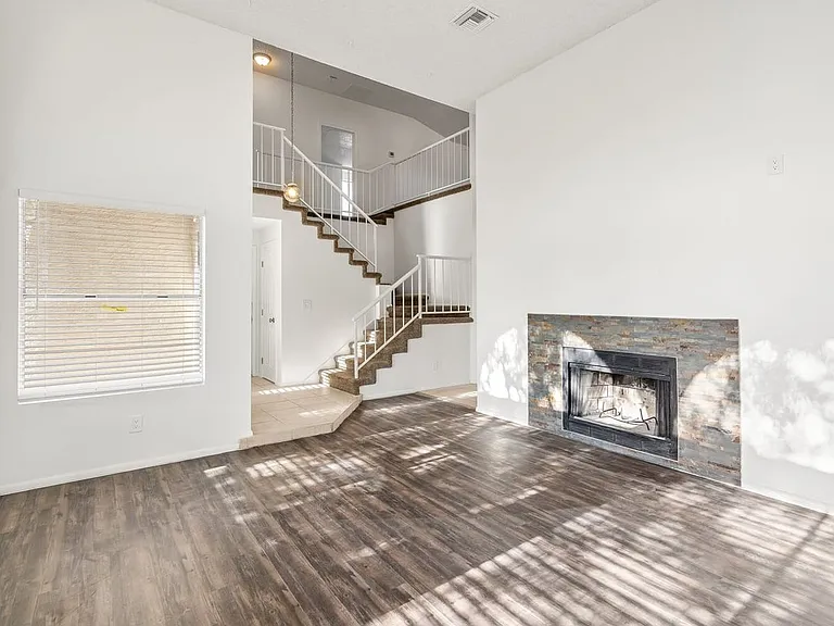 7209 S Avenida Del Nopal — Photo 9