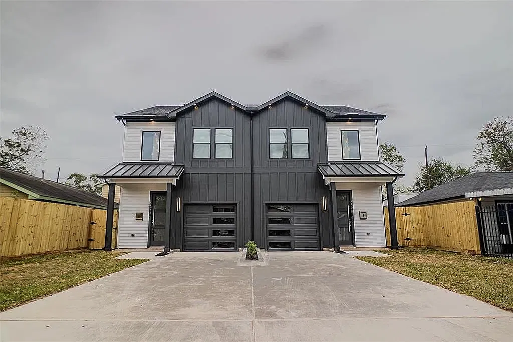 3 bed, 2.5 bath, 1360 sqft, $2,299 — Photo 1