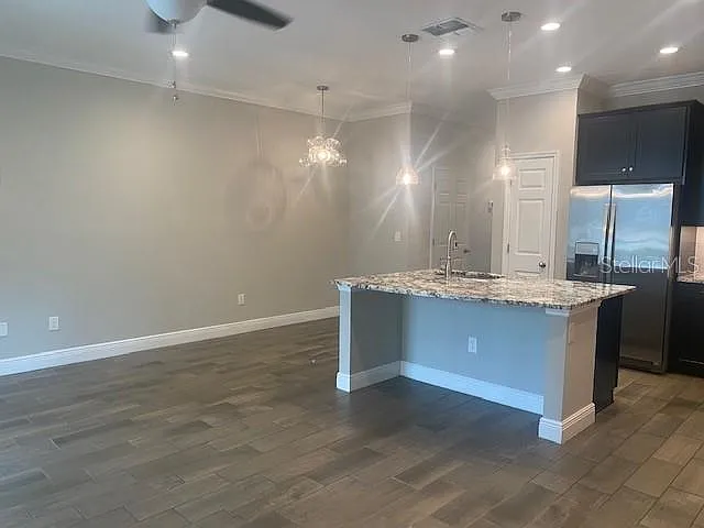 1114 Coral Ln — Photo 5