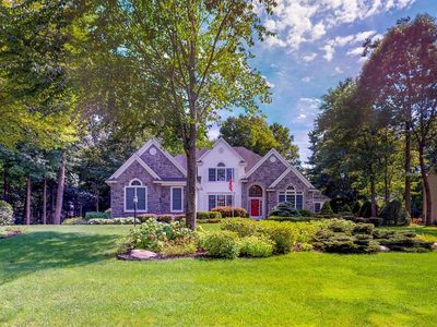 80 Avenue Of The Oaks, Clifton Park, NY, 12065