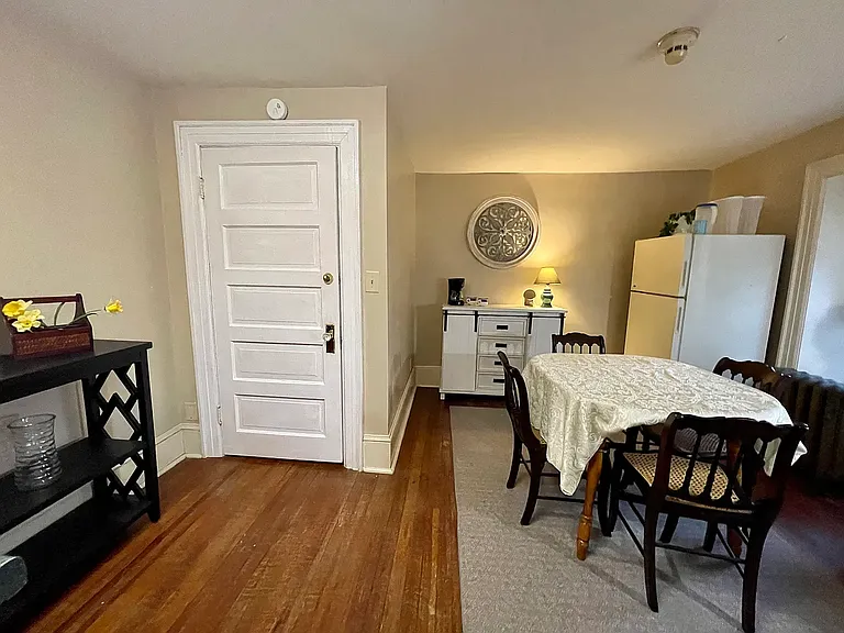 405 Boyd Ave #1 — Photo 3