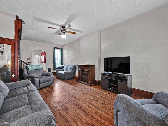4th image of 1435 N 10th St