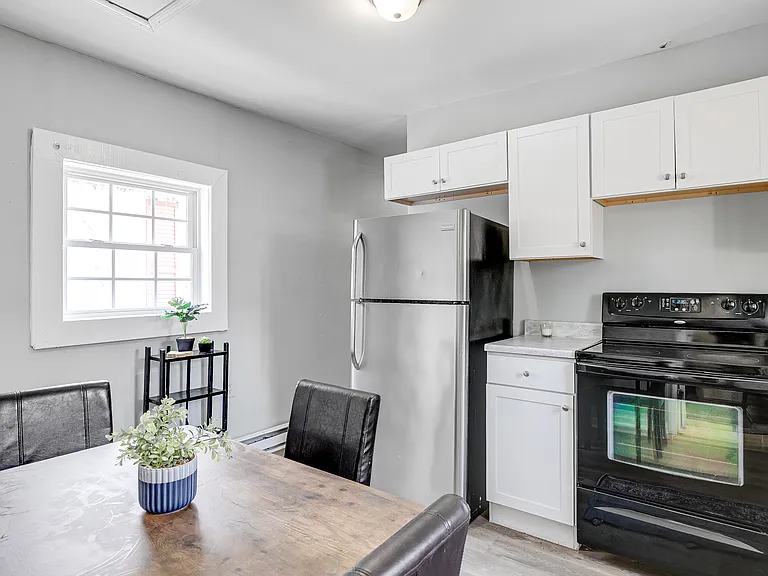 609 N Carolina Ave — Photo 7