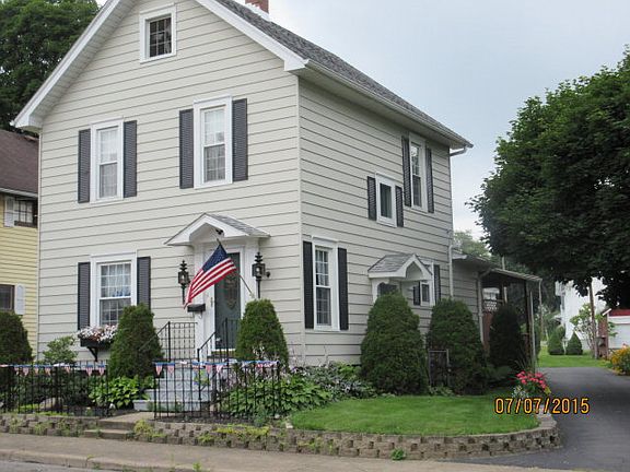 3rd image of 420 Eastern Ave