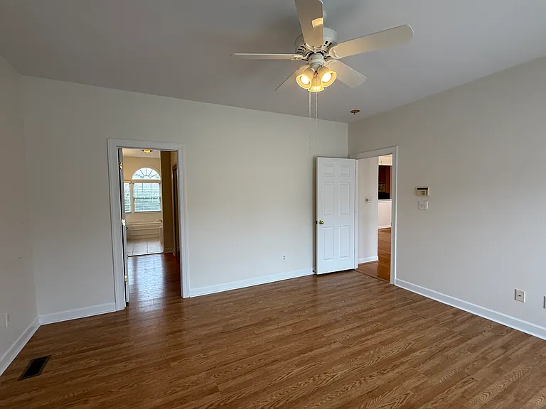 120 S Fields Cir — Photo 16
