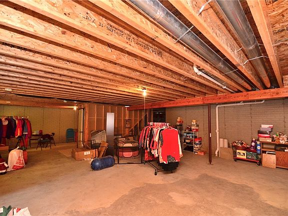 2nd image of 2240 Ironwood Ct SW