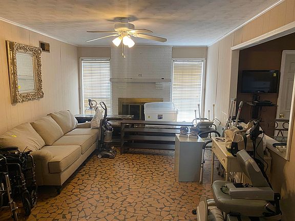 4th image of 5463 Lyford Ave
