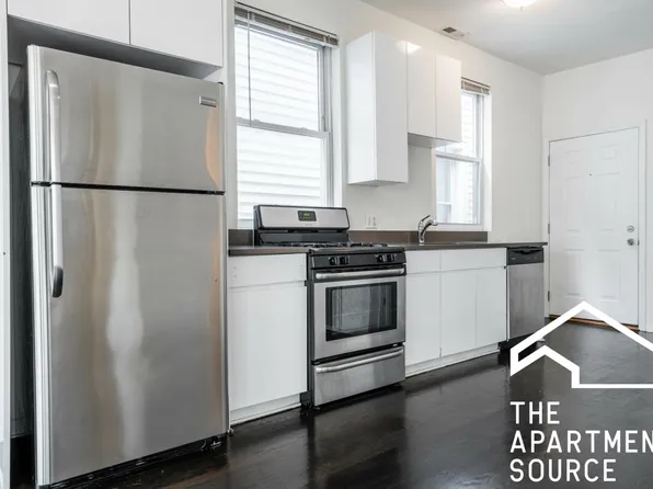 2438 N Ashland Ave APT 2F, Chicago, IL 60614